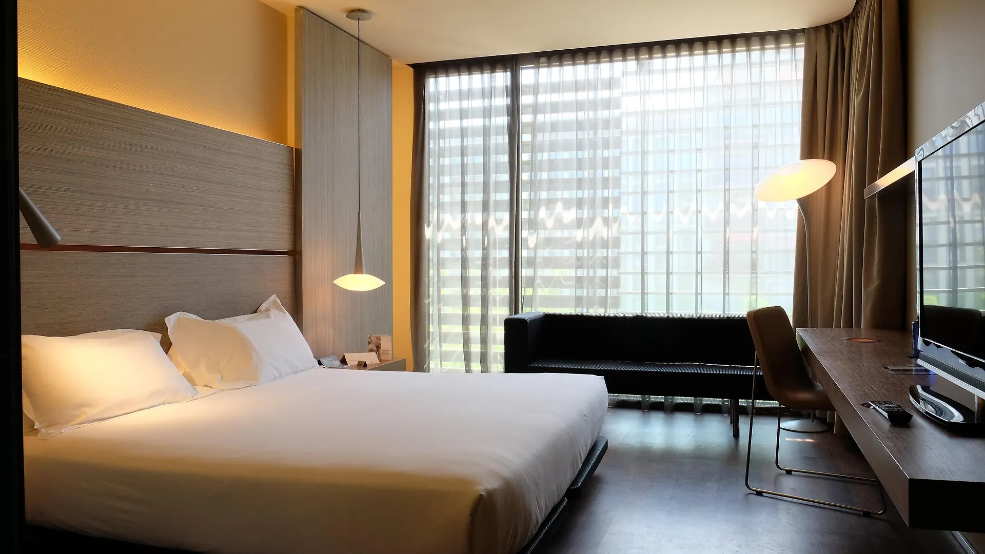 B Hotel Barcelona 3*,  Spain